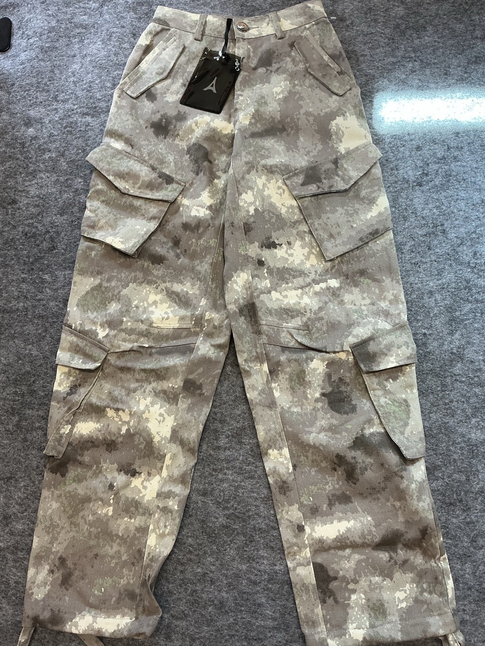 Maniere De Voir Gray Camo Cargo Pants Size 0